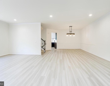 43698 Chicacoan Creek Square - Photo Thumbnail 14