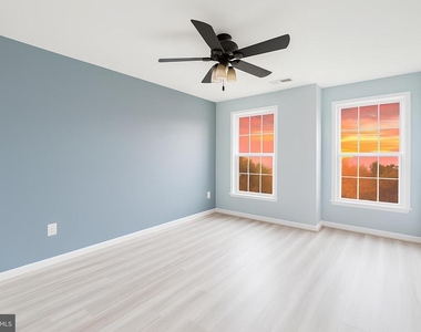 43698 Chicacoan Creek Square - Photo Thumbnail 10