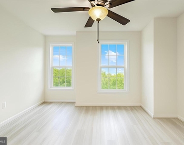 43698 Chicacoan Creek Square - Photo Thumbnail 11