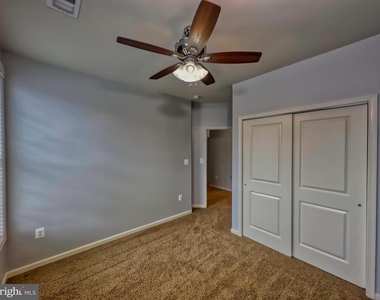 23542 Buckland Farm Terrace - Photo Thumbnail 17
