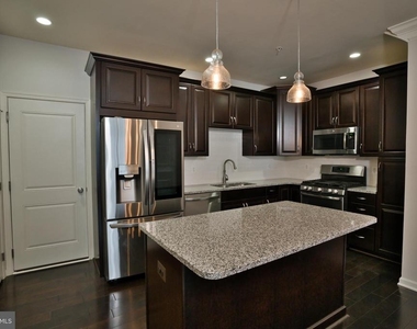 23542 Buckland Farm Terrace - Photo Thumbnail 5