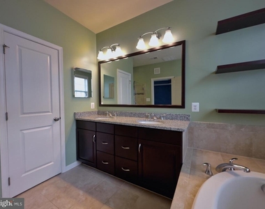 23542 Buckland Farm Terrace - Photo Thumbnail 13