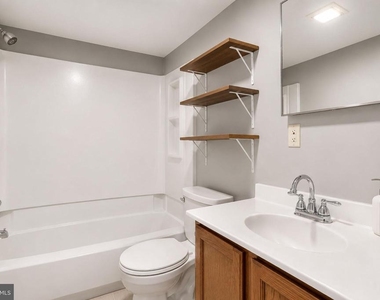 544 Rockbridge Drive Se - Photo Thumbnail 4