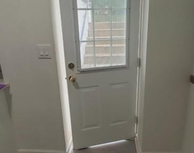 20709 Rainsboro Drive - Photo Thumbnail 11