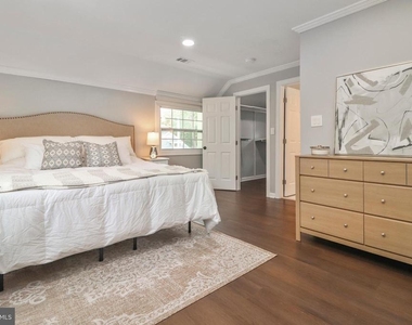 6621 Hallwood Avenue - Photo Thumbnail 27