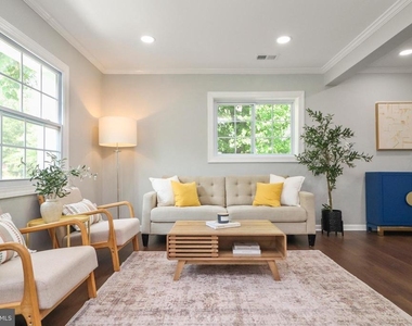 6621 Hallwood Avenue - Photo Thumbnail 6
