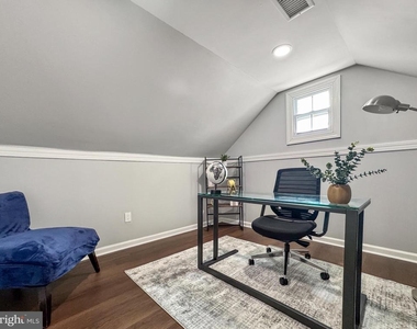 6621 Hallwood Avenue - Photo Thumbnail 38