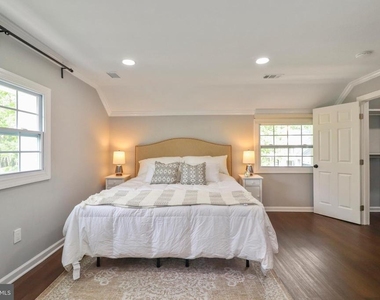 6621 Hallwood Avenue - Photo Thumbnail 28