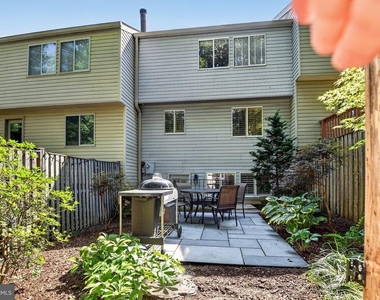 6003 Chicory Place - Photo Thumbnail 25