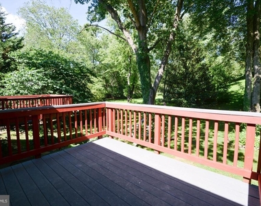 3409 Beverly Drive - Photo Thumbnail 2