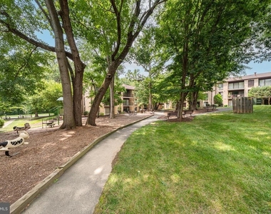 2045 Royal Fern Court - Photo Thumbnail 31