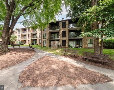 2045 Royal Fern Court - Photo Thumbnail 33
