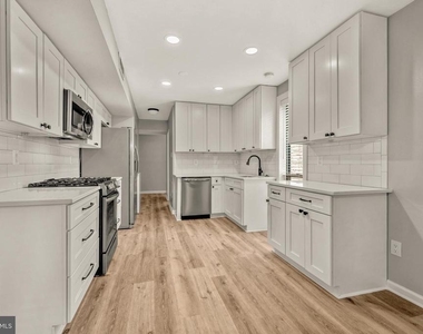 2045 Royal Fern Court - Photo Thumbnail 10
