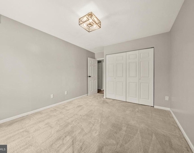 2045 Royal Fern Court - Photo Thumbnail 22