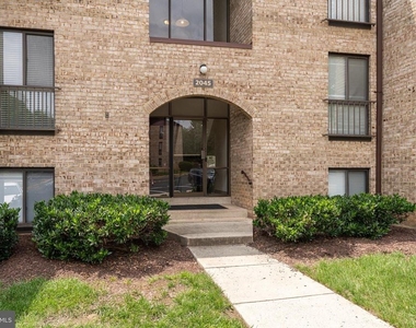 2045 Royal Fern Court - Photo Thumbnail 1