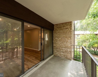 2045 Royal Fern Court - Photo Thumbnail 27