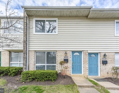 2208 Huston Place - Photo Thumbnail 1