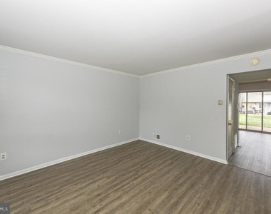 2208 Huston Place - Photo Thumbnail 8