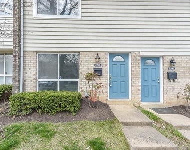 2208 Huston Place - Photo Thumbnail 4