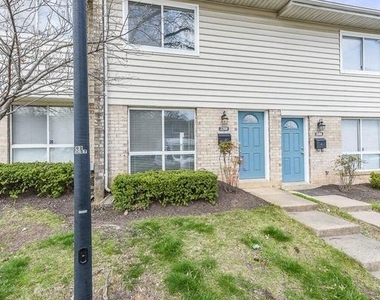 2208 Huston Place - Photo Thumbnail 3