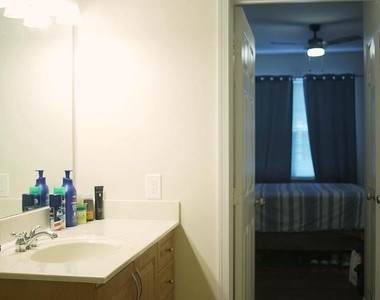 12905 Centre Park Circle - Photo Thumbnail 14