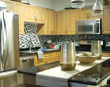 12905 Centre Park Circle - Photo Thumbnail 9