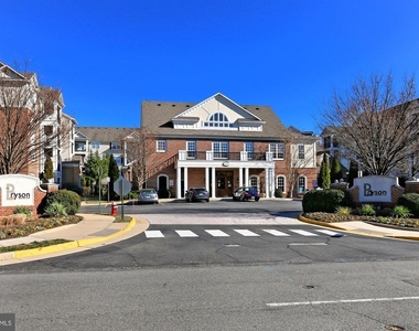 12905 Centre Park Circle - Photo Thumbnail 1