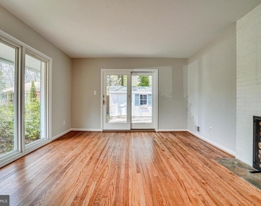 7430 Hastings Street - Photo Thumbnail 6
