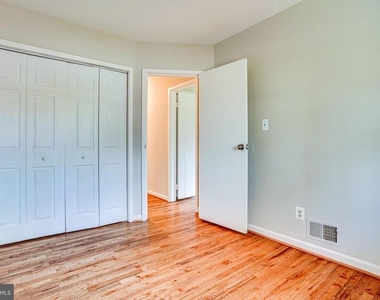 7430 Hastings Street - Photo Thumbnail 24