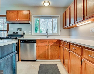 7430 Hastings Street - Photo Thumbnail 15