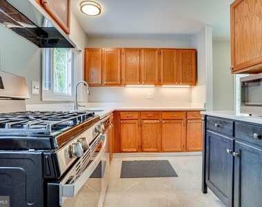 7430 Hastings Street - Photo Thumbnail 18