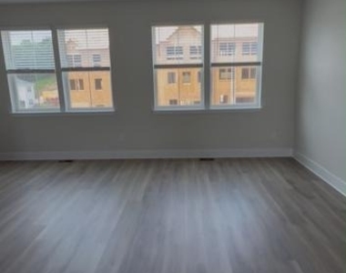 174 Sioux Loop - Photo Thumbnail 12