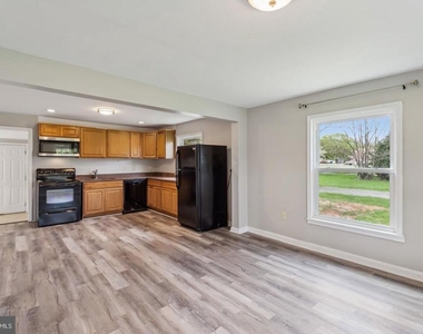 5023 Broad Run Church Road - Photo Thumbnail 6