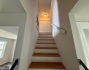 400 Rann Court - Photo Thumbnail 15