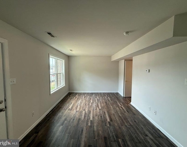 400 Rann Court - Photo Thumbnail 3