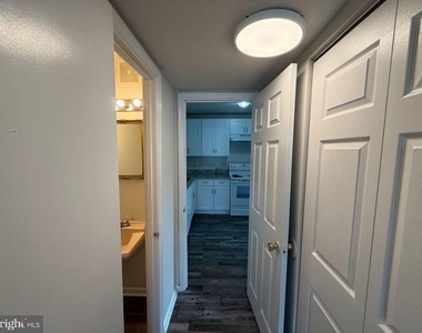 400 Rann Court - Photo Thumbnail 5