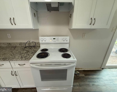 400 Rann Court - Photo Thumbnail 11