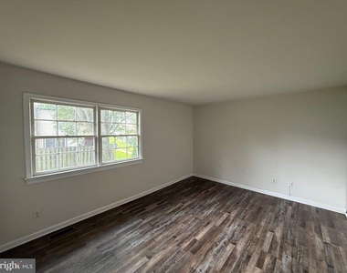 400 Rann Court - Photo Thumbnail 20
