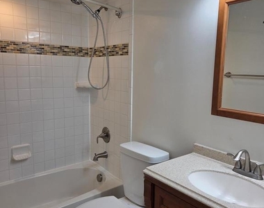 212 N Patrick Street - Photo Thumbnail 10