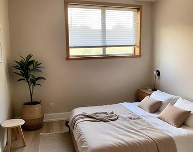 212 N Patrick Street - Photo Thumbnail 12