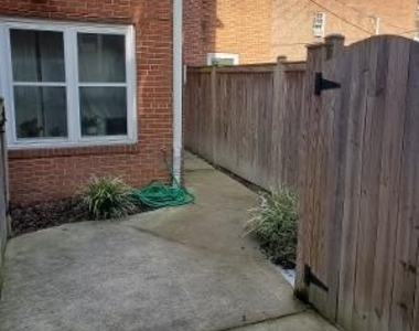 212 N Patrick Street - Photo Thumbnail 14