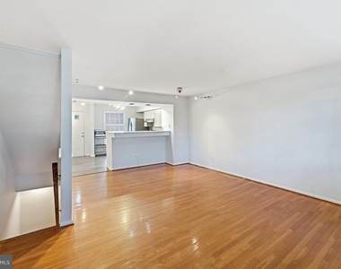 5028 9th Street S - Photo Thumbnail 5