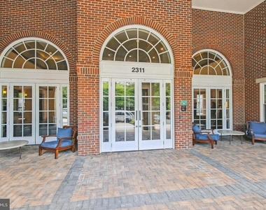 2465 Army Navy Drive - Photo Thumbnail 36