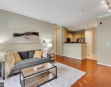 2465 Army Navy Drive - Photo Thumbnail 17