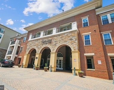 2465 Army Navy Drive - Photo Thumbnail 35
