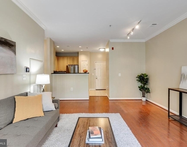2465 Army Navy Drive - Photo Thumbnail 9