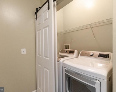 2465 Army Navy Drive - Photo Thumbnail 8