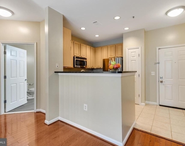 2465 Army Navy Drive - Photo Thumbnail 3