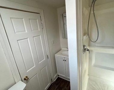 151 E Philadelphia Street - Photo Thumbnail 6
