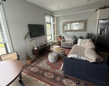 7517 Ridge Avenue - Photo Thumbnail 4